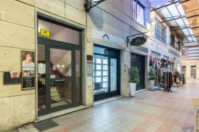 IM INTERNATIONAL 1 - Galleria Raggio 3/9 Rapallo